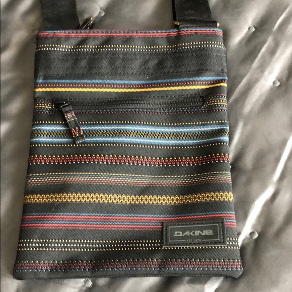 NWOT Dakine Crossover bag - Picture 1 of 4